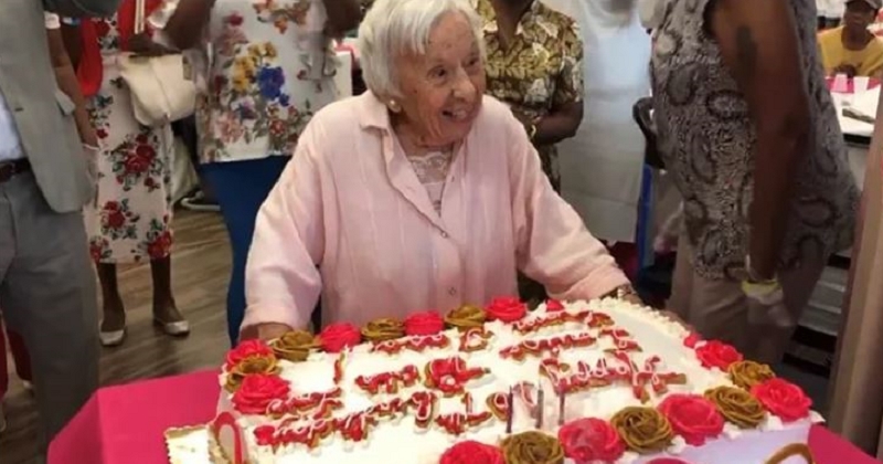 Une femme de 107 ans dévoile son secret de longévité : « Je ne me suis jamais mariée ! »