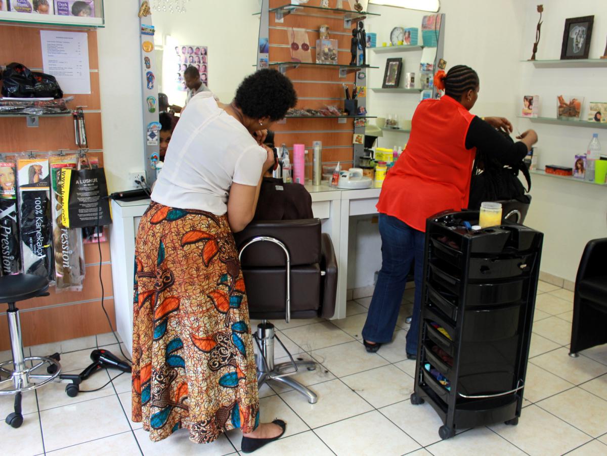RAMADAN : La Korité se prépare déjà dans les salons de coiffure