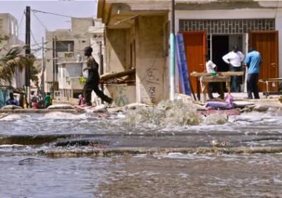 Urgent-Marché Gueule Tapée(Cambérène): Un tuyau de l’ONAS cafouille et empêche la circulation…