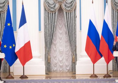 Vladimir Poutine félicite Emmanuel Macron