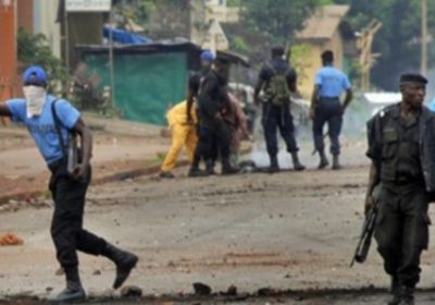 Manifestations anti Doumbouya : Un mort à Conakry, des journalistes agressés