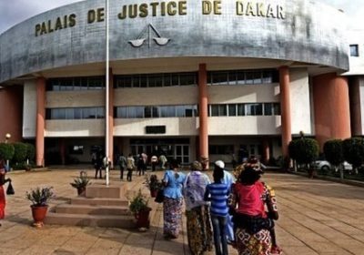 Faux et usage de faux : étudiant en France, il achète un passeport belge pour des vacances au Sénégal