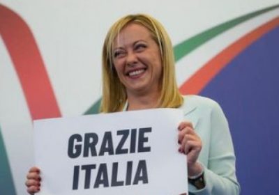 Giorgia Meloni, candidate d’extrême droite, revendique pour son parti la direction du prochain gouvernement d’Italie