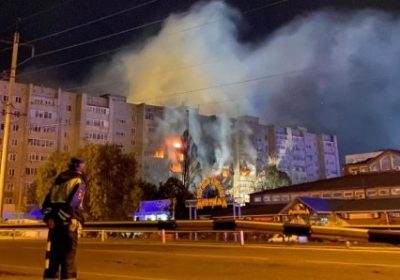 Russie : Au moins deux morts dans le crash d’un avion militaire sur un immeuble