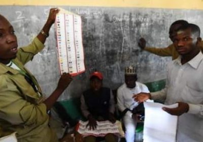 Présidentielle au Nigeria: l’opposition demande l’annulation d’un « simulacre » d’élection