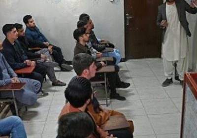 Afghanistan: les garçons de retour à l’université, pas les filles