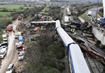 Tragédie ferroviaire en Grèce : près de 60 morts, le chef de gare avoue « une erreur »