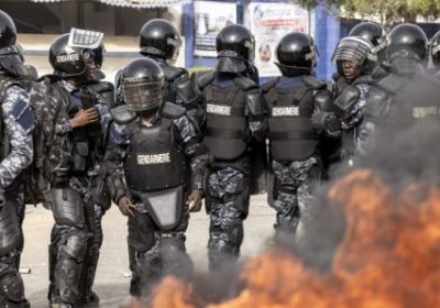 Manifestations : Quatre morts dont un policier