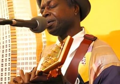Les grands oubliés du paysage musical  Seydina Insa Wade le troubadour des temps modernes, précurseur de la musique folk au Sénégal.