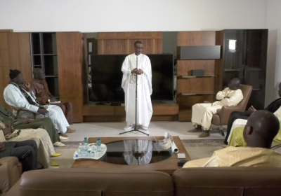 Rencontre pleine d’émotions entre Youssou Ndour et le comité d’organisation de la semaine du patrimoine de Serigne Touba