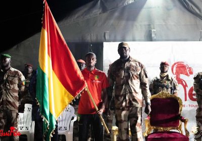 Can-2024 : Le drapeau Guinéen remis au Sily national dans une base des forces spéciales (images)