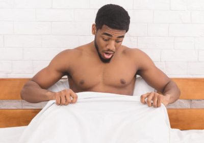 Une étude révèle pourquoi les hommes se réveillent avec une é.rec.tion les matins