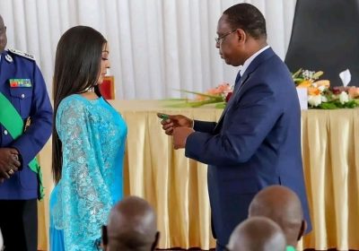 Youssou Ndour, Viviane, Mbaye Dieye Faye, élevés au grade d’Officier de l’Ordre national du Lion